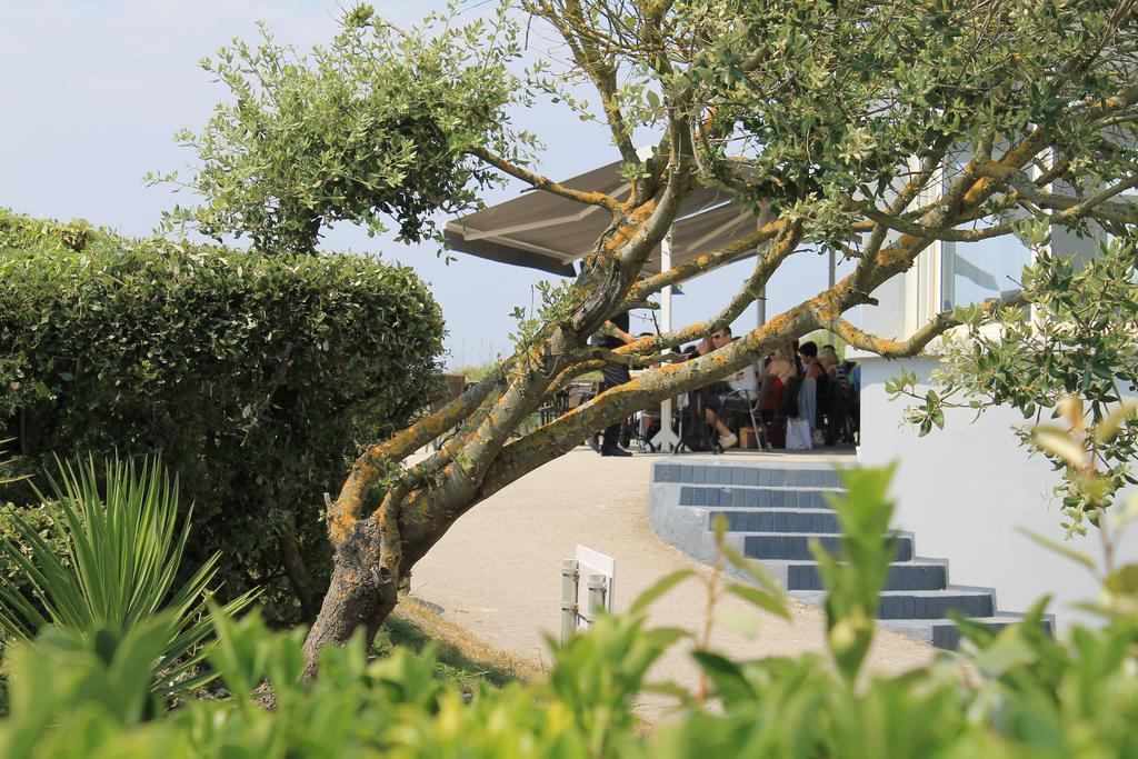 Logis Hotel & Restaurant Les Mouettes - Larmor Plage, Proche De Lorient Zewnętrze zdjęcie